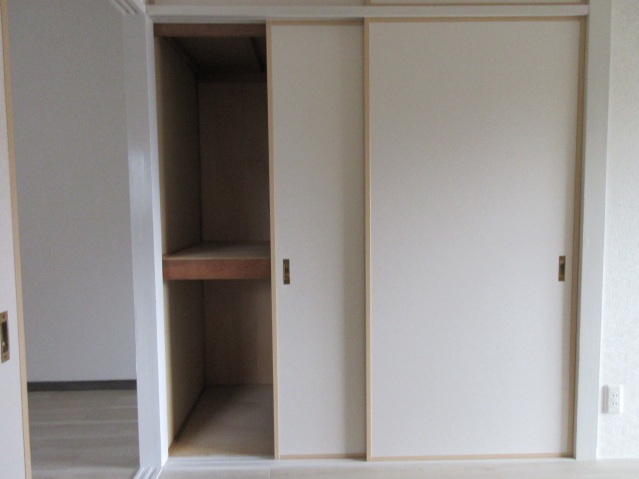 出汐ビルの収納