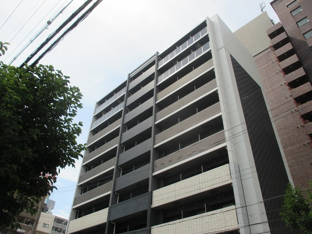 【外観】 | メインステージ新大阪 | 3WAYアクセス可。平成29年1月築のハイグレードマンションです。