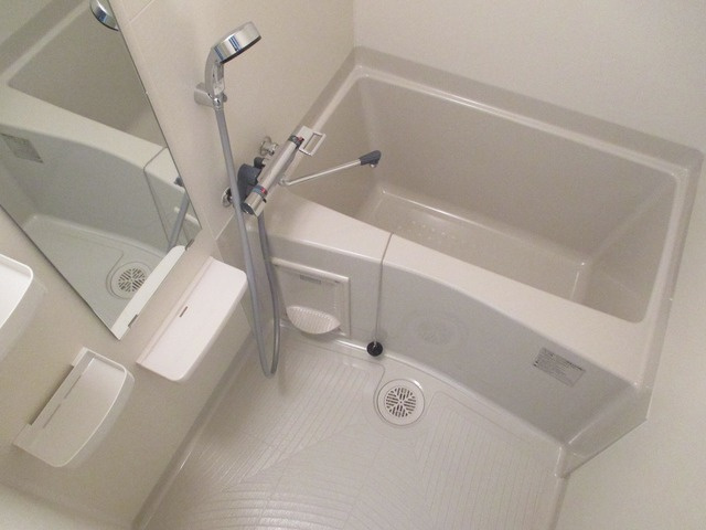 【浴室】 | メインステージ新大阪 | 清潔感のあるお風呂です