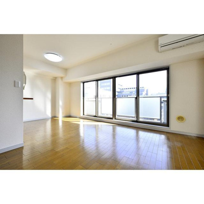 【居間・リビング】 | グランドアベニュー | ※別号室の参考画像