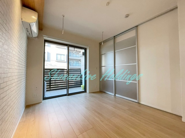 茅ヶ崎市小和田２丁目の賃貸マンションの居間・リビング