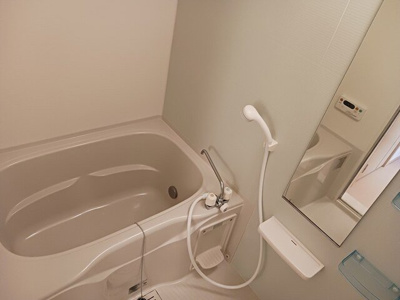 【浴室】 | サン・カレントＢ | ゆったり過ごせるお風呂です