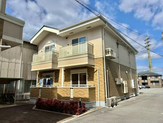 ハウスUOE　Ⅰの外観