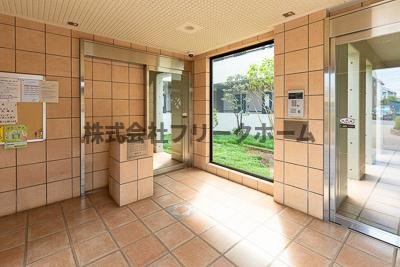 三鷹市牟礼５丁目の賃貸マンションのロビー