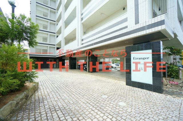 エトランゼ東櫛原15【キャッシュバック対象物件】のエントランス|落ち着いたエントランスです