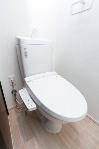 サヴォイ博多エレメンツ　7階のトイレ|別号室のものになります。現状優先。