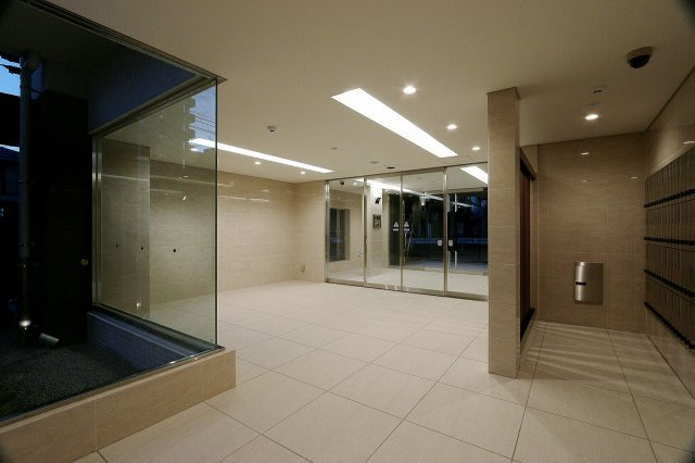 サヴォイ博多エレメンツ　7階のエントランス