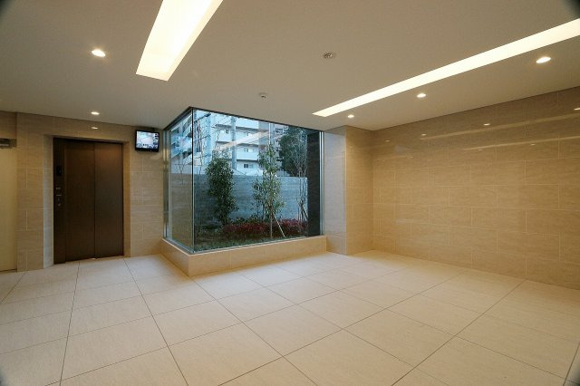サヴォイ博多エレメンツ　7階のエントランス