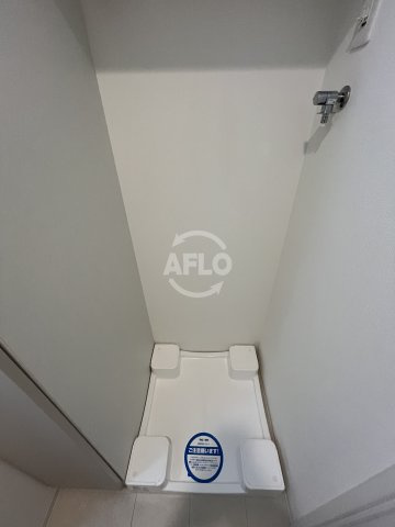 ディームス新大阪の洗面所|Dimus新大阪　洗濯パン