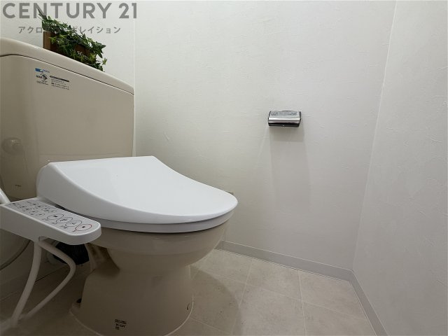 コンパクトで使いやすいトイレです