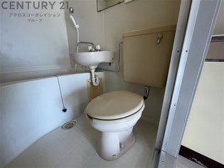 浴室内にトイレがあります☆
