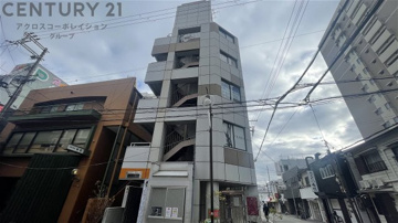 エレベーター付きで高層階も楽々♪