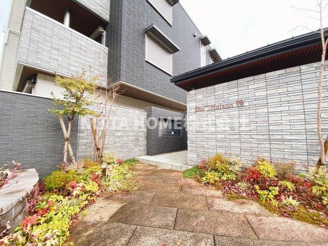 シャーメゾン雅のエントランス|清潔感のあるエントランスです●