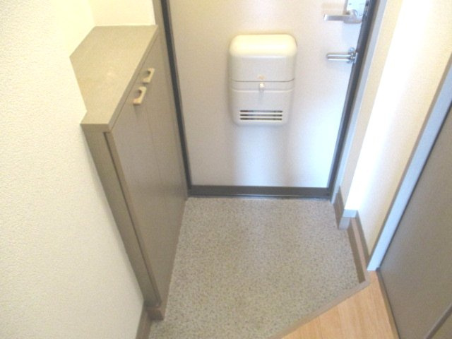 【玄関】 | クローバーハイム | きれいな玄関です