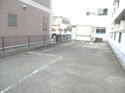 【駐車場】 | クローバーハイム | 駐車場もあります