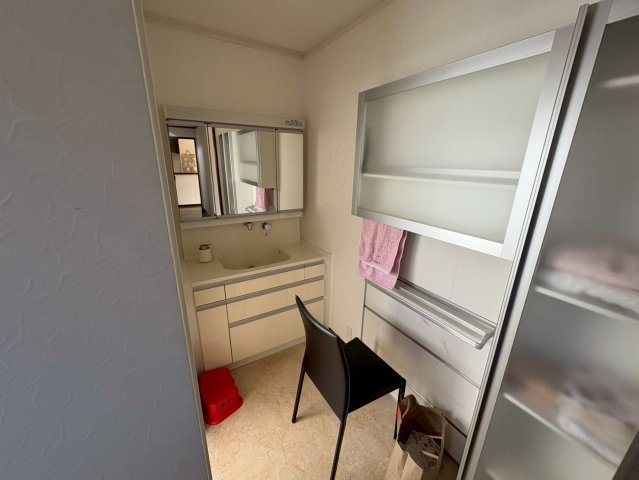 今市町戸建の洗面所