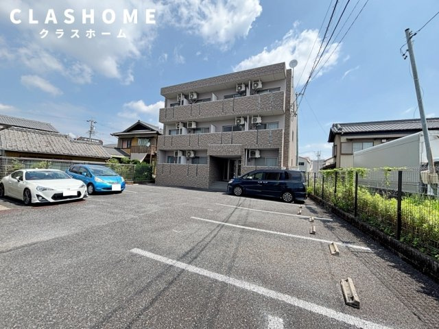 フォーワードハイツ知立　　刈谷市近郊の賃貸はクラスホームの駐車場