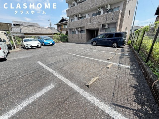 フォーワードハイツ知立　　刈谷市近郊の賃貸はクラスホームの駐車場