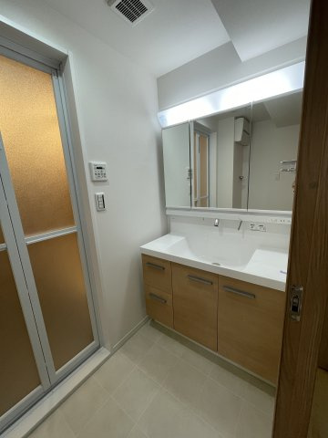 コアマンション神屋町の独立洗面台