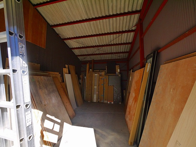 矢田倉庫の内装