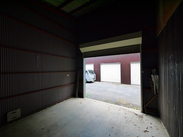 矢田倉庫の内装