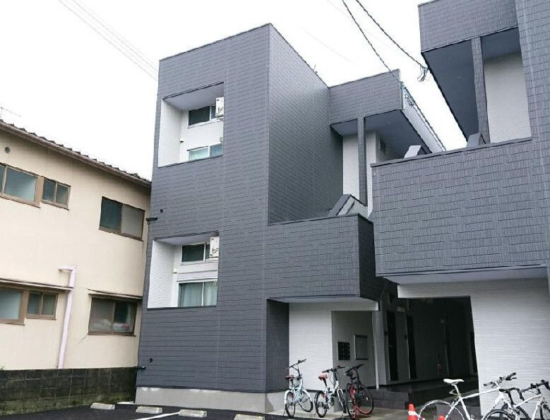 R & APARTMENT 01(アールアンドアパートメント　ゼロワン)