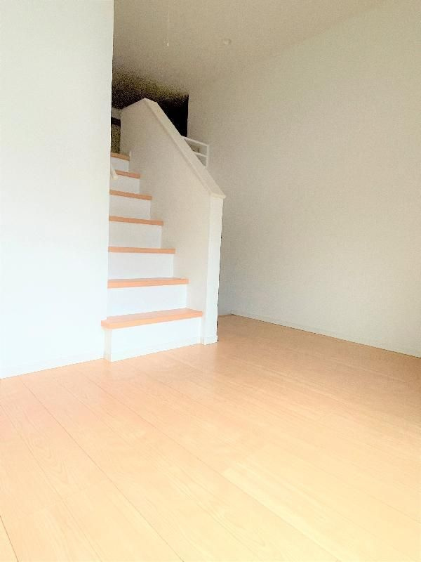 R & APARTMENT 01(アールアンドアパートメント　ゼロワン)の居間・リビング