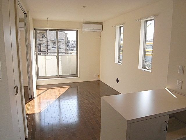 ルーチェ荻窪の居間・リビング|★角部屋・２面採光★