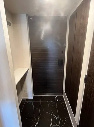 ザ・パークハビオ目黒レジデンスの玄関