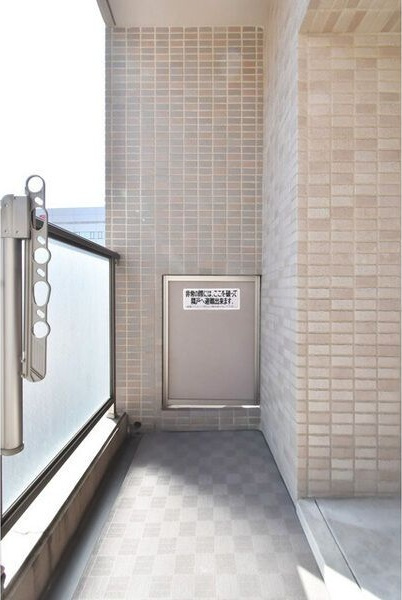 Gramercy Shirakawa Koenのバルコニー