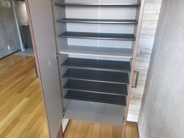 レジデンスマンワⅧの居間・リビング