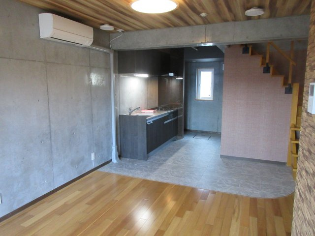 レジデンスマンワⅧの居間・リビング