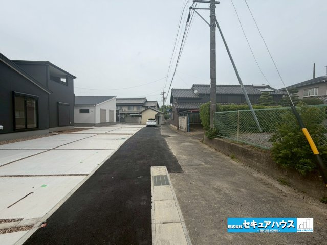 知多市金沢字郷中　全4棟の前面道路含む現地写真|☆4号棟事前予約にて現地ご見学いただけます！お気軽にお問い合わせください♪
■株式会社　セキュアハウス■
住宅ローンに強く、知識、経験豊富なスタッフ在籍
お客様に寄り添い、ご成約後もサポート致します