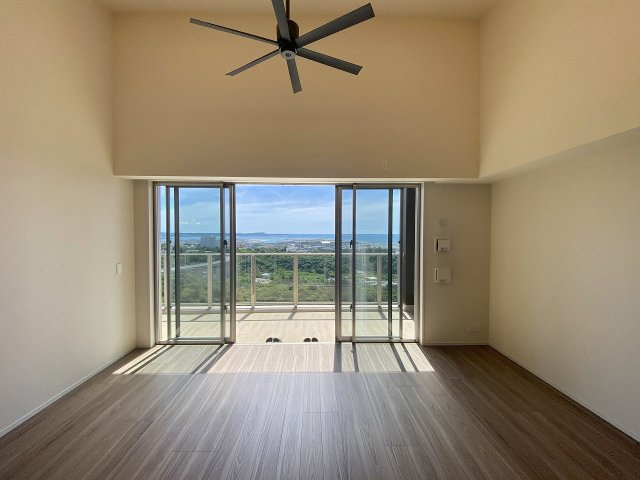 モンドミオ沖縄リゾートライカムヒルズの居間・リビング|モンドミオ沖縄リゾートライカムヒルズ｜沖縄リゾートマンション｜アイランドリゾート沖縄