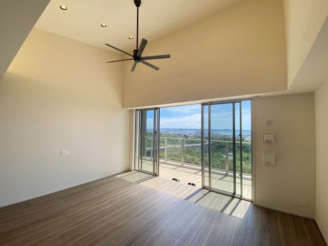 モンドミオ沖縄リゾートライカムヒルズの居間・リビング|モンドミオ沖縄リゾートライカムヒルズ｜沖縄リゾートマンション｜アイランドリゾート沖縄