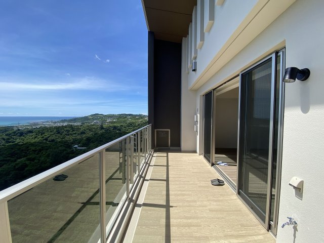 モンドミオ沖縄リゾートライカムヒルズのバルコニー|モンドミオ沖縄リゾートライカムヒルズ｜沖縄リゾートマンション｜アイランドリゾート沖縄