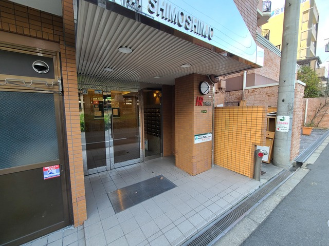 【エントランス】 | Ｈ・Ｒ下新庄 | 外観とマッチしたエントランスです