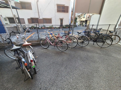 【その他共用部分】 | Ｈ・Ｒ下新庄 | 駐輪場です