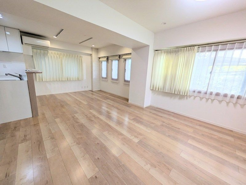 ハレロイヤル目黒の居間・リビング