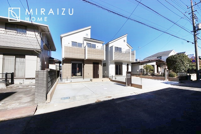 【前面道路含む現地写真】 | 前面道路☆運転が不安な方も安心な前面道路、きちんと幅員のある道路は女性にも安心です。整備されている道路は気持ちも良いですね♪