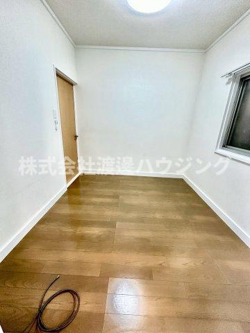 若江本町３丁目一戸建の洋室