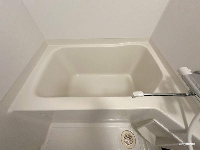 SERENiTE本町エコート　仲介手数料無料の浴室