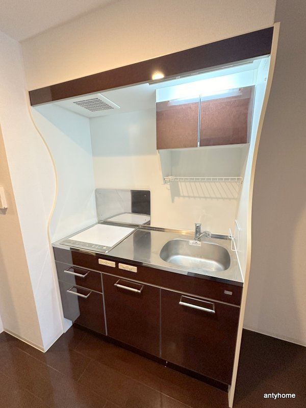 SERENiTE本町エコート　仲介手数料無料のキッチン