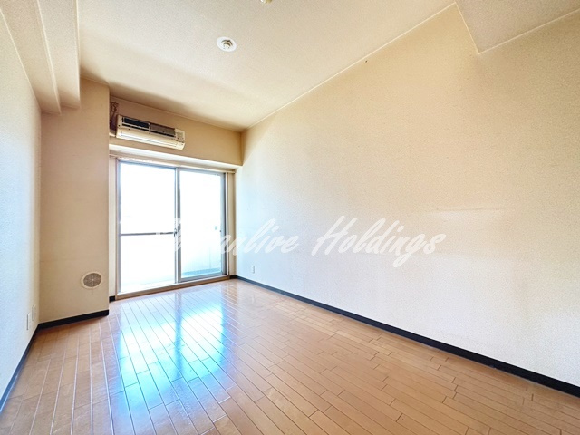 鎌倉市小町２丁目の賃貸マンションの居間・リビング