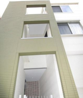 【エントランス】 | ワイ　スクエア