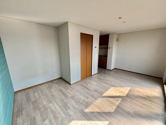 シャレーコートの居間・リビング