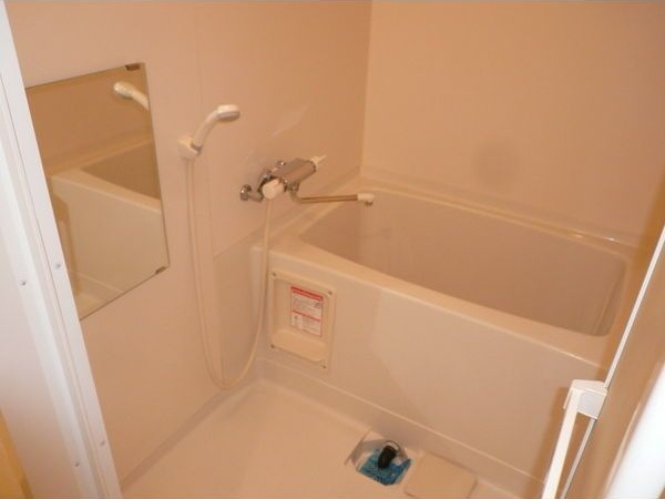 フローライト徳川の浴室