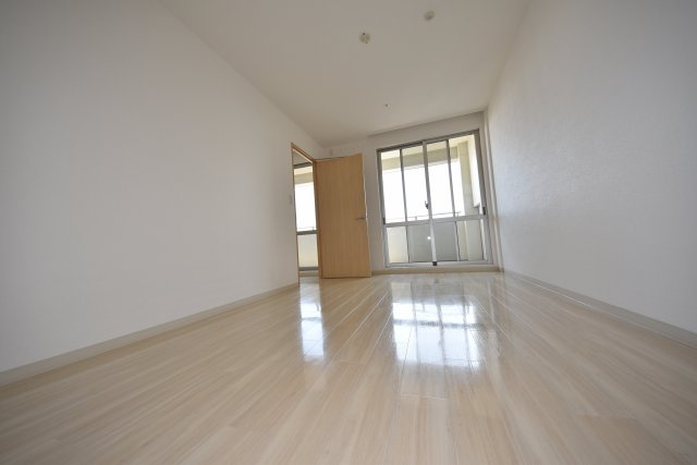 サンクタスタワー心斎橋ミラノグランデの寝室