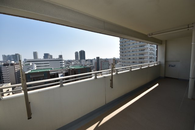 サンクタスタワー心斎橋ミラノグランデのバルコニー