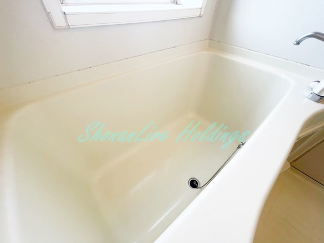 エレガンス鵠沼の浴室